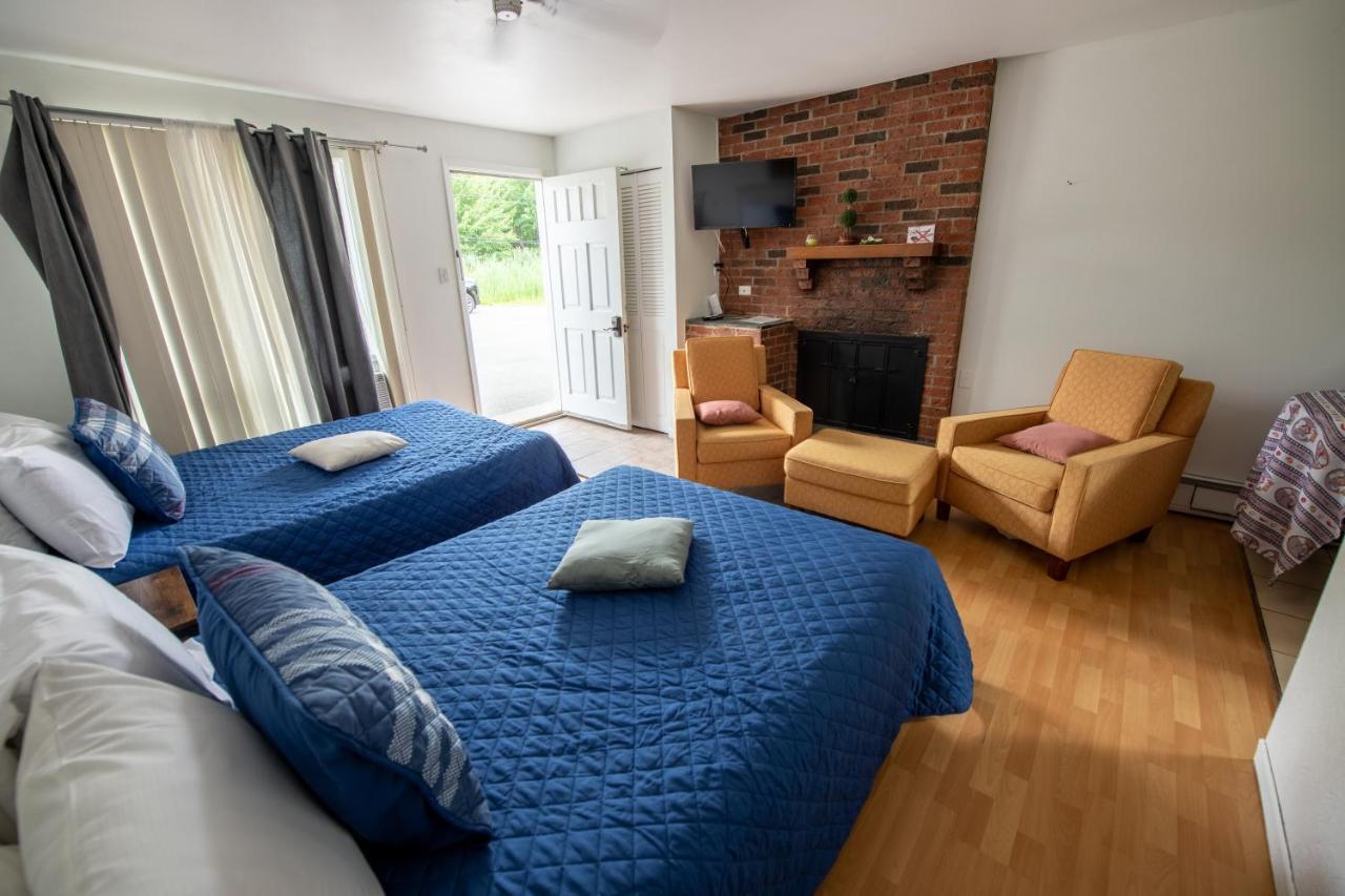 Motel Fleur De Lys Magog Exteriör bild